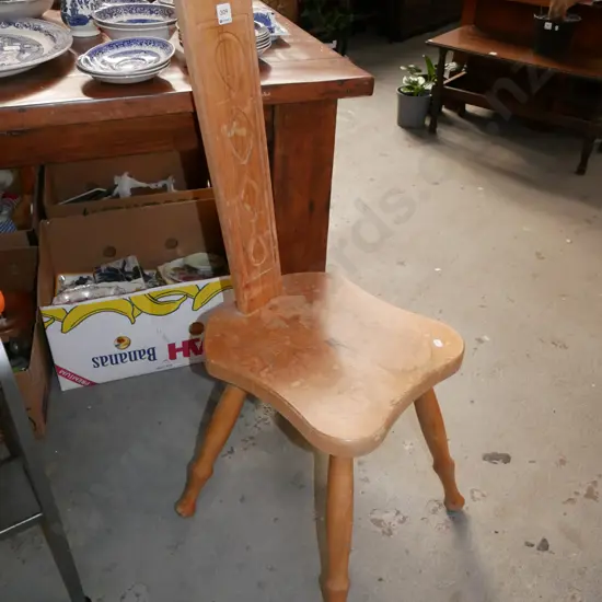 spinning wheel stool