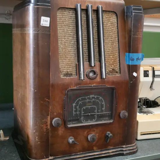 restorer's wood cased valve radio - cord is cut