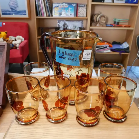amber glass  leaf pattern set - 2 glasses have chips