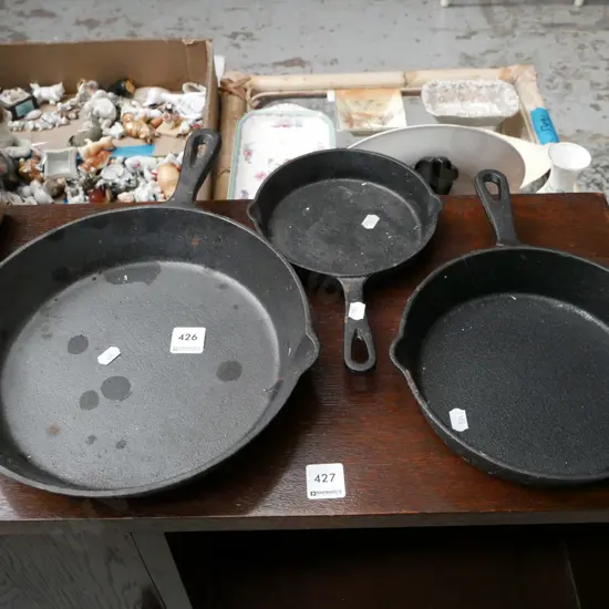 3x cast iron frying pans