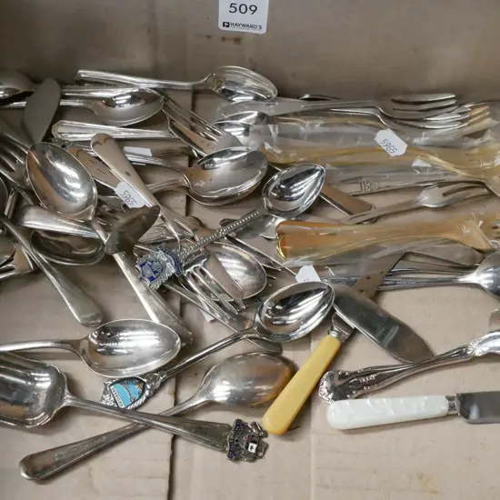 box of cutlery