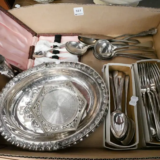 box of cutlery