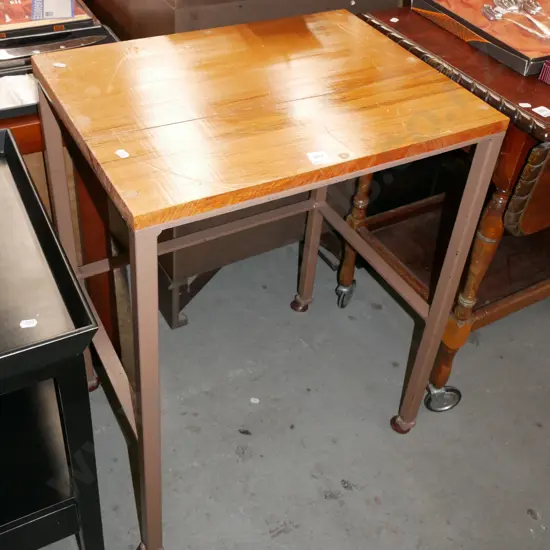 metal base and wood topped workshop table H-725 W-545 D-410