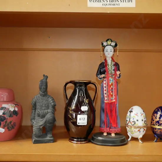 ginger jar, figurines, vases, ceramic eggs H-280