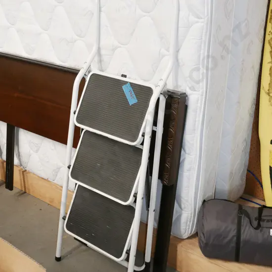 3 step  household ladder