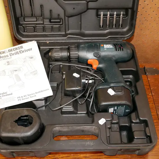 Black  Decker battery drill in carry case