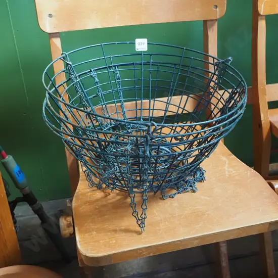 4x wire hanging baskets