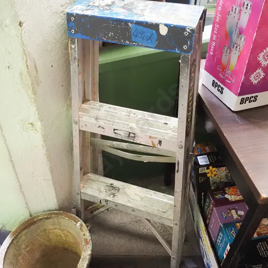 2x step aluminum ladder