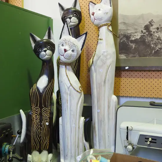 4x large wooden cat figurines Tallest H-980