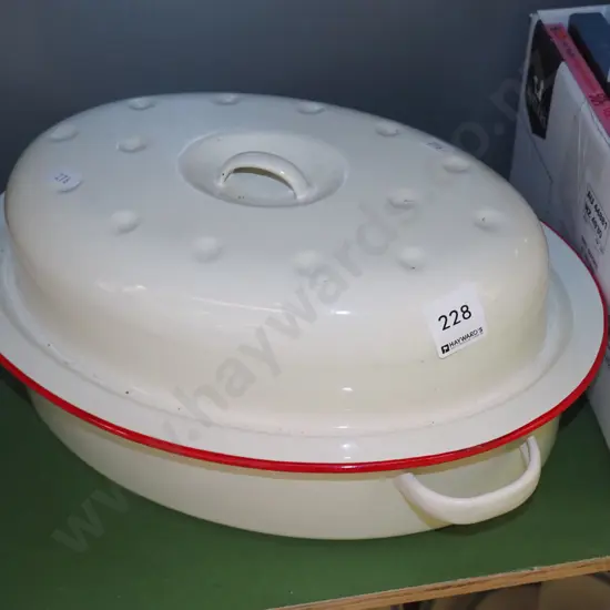 white enamel lidded roasting dish