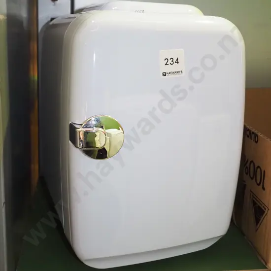 small 12V fridge
