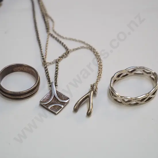 rings, pendant