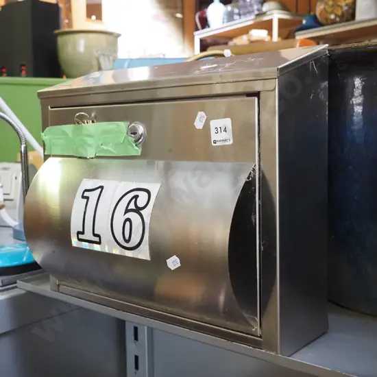 stainless steel lockable letterbox with key