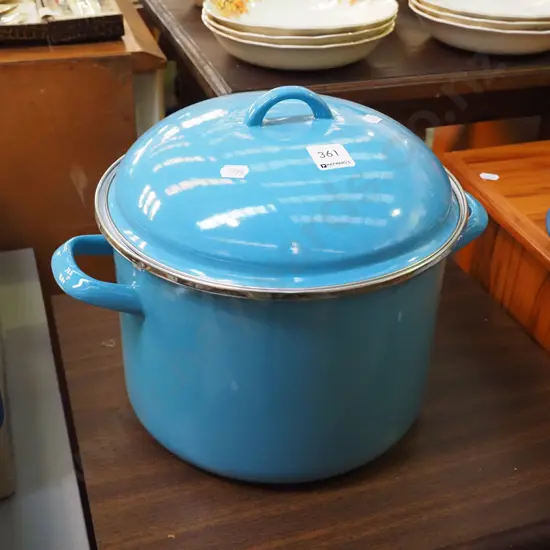 blue enamel stockpot