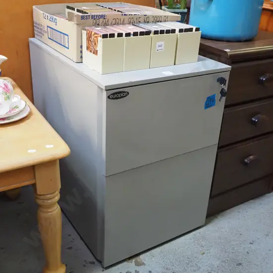 Europlan 2 drawer office rollaway - key in office