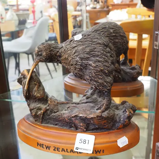 kiwi figurine H-150