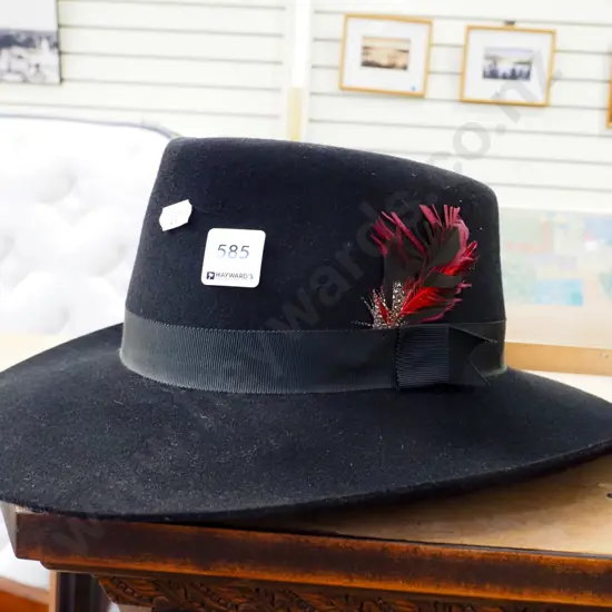 Hills size 56 felt hat