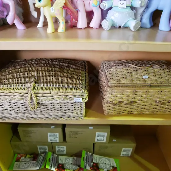 2x cane sewing baskets