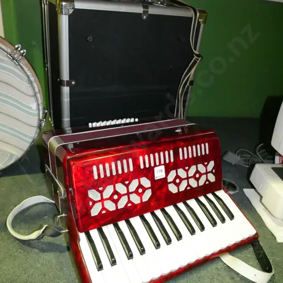 unbranded piano accordion with hard carry case - several sticking keys need attention