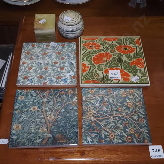 4x tiles, polished stone, small lidded pot