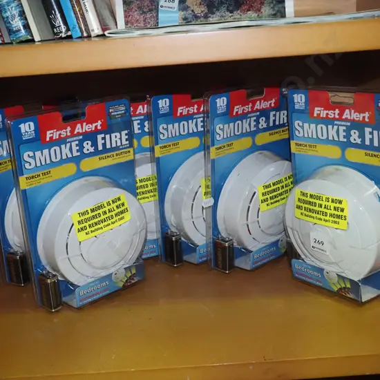 shelf of 6x smoke alarms