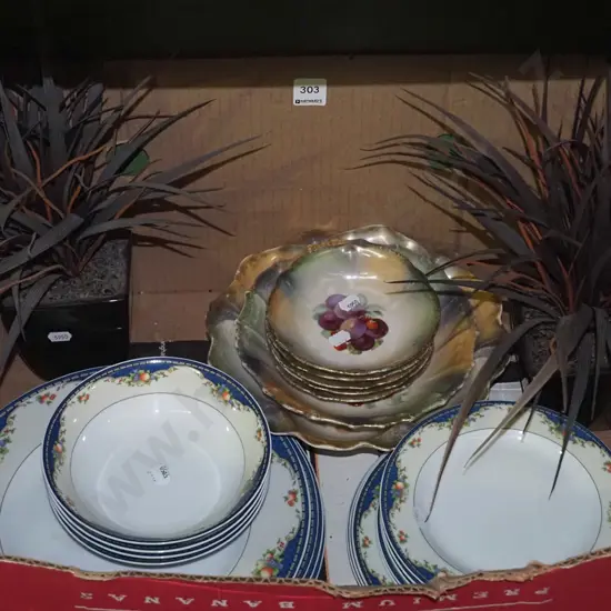 dinner items, sweet set, 2x plastic plants