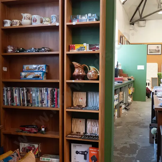 tall solid rimu bookcase H-2180 W-360 D-160