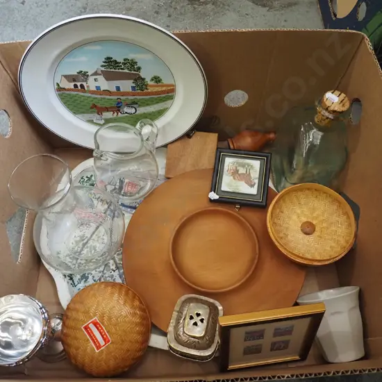 box; Villeroy and Boch wall plate, serving dishes, glass jug etc
