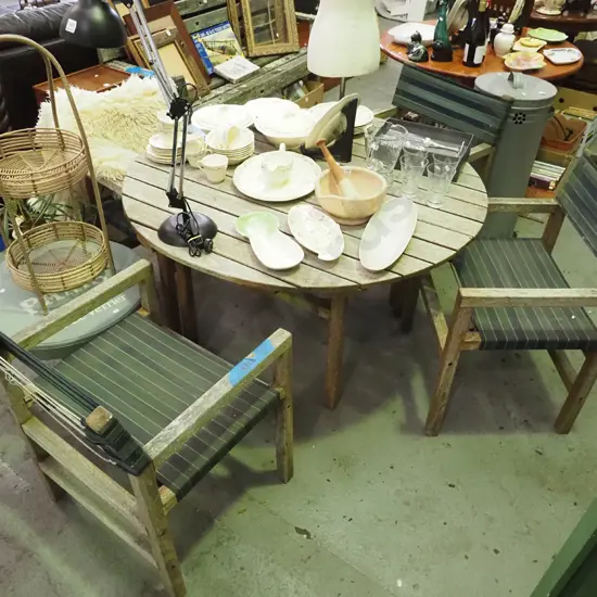 circular hardwood dining table with 4 matching chairs H-680 Diam-1200