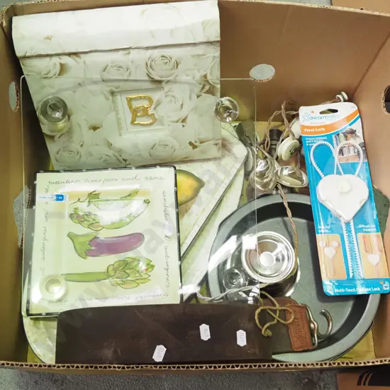 box; razor strop, fruit bowl, baking dish etc