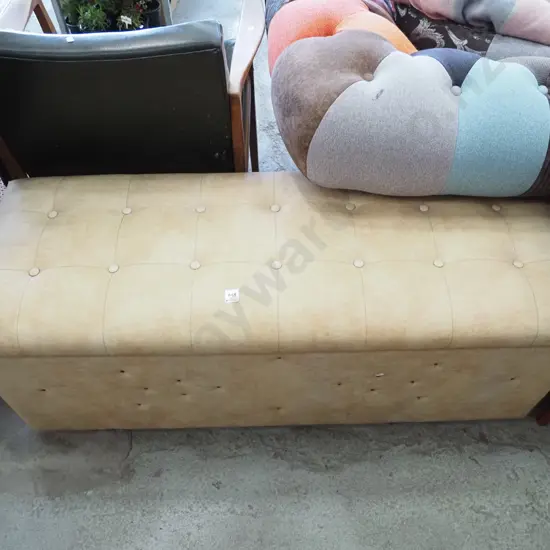 deep buttoned vinyl blanket box H-500 W-1220 D-440