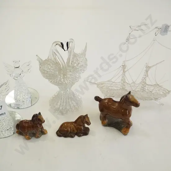 glass figurines, 3 Wade horses
