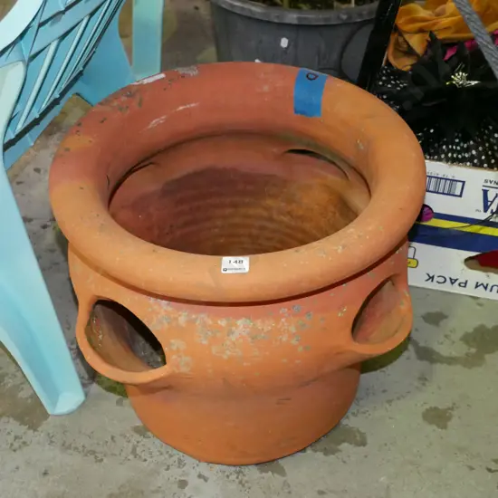terracotta strawberry planter H-380