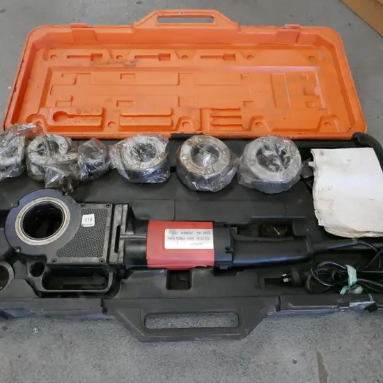 hand electric threader (Made in China) - for threading water, electric or gas pipes - 0.5" to 2"