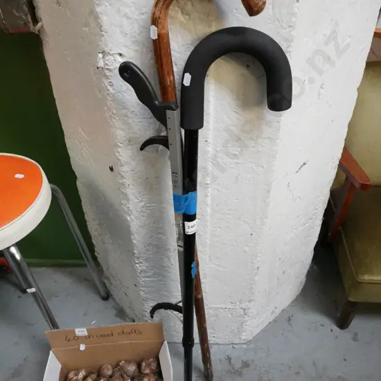 2x walking sticks, pick up stick