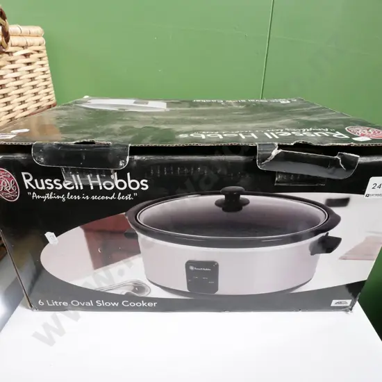 as-new Russell Hobbs 6L slow cooker