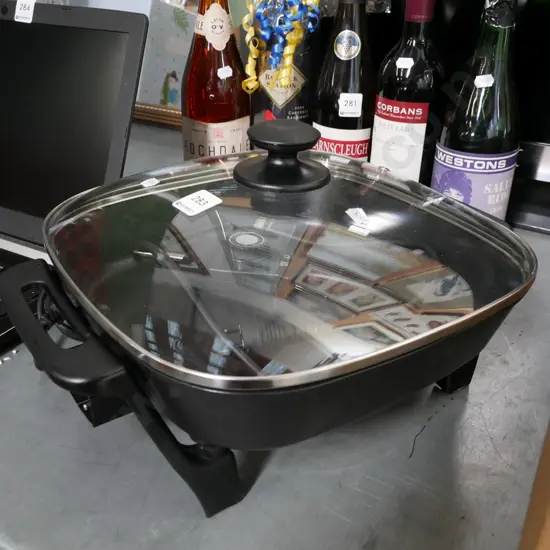 electric frying pan