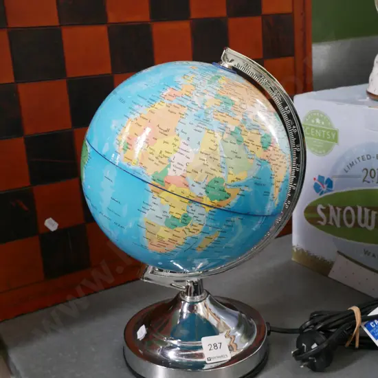 small illuminated globe H-330