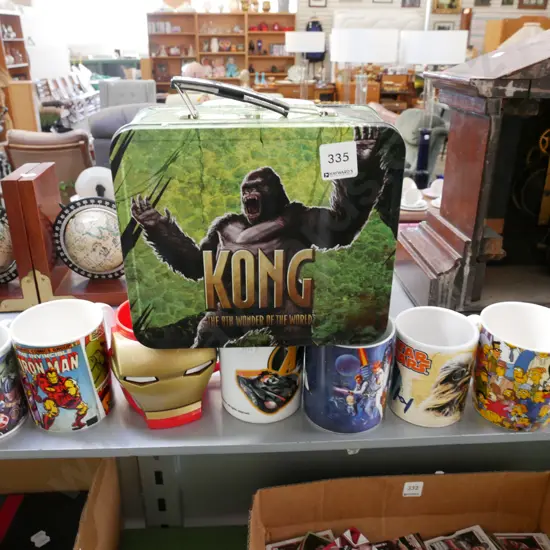 King Kong lunch box, 7x movie themed coffee cups