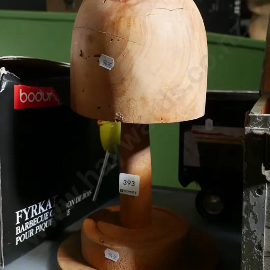 wooden hat stand H-340