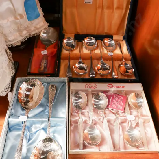 4x sets of cased cutlery
