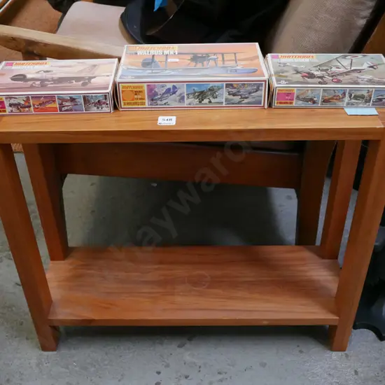 small rimu end table H-500 W-600 D-200