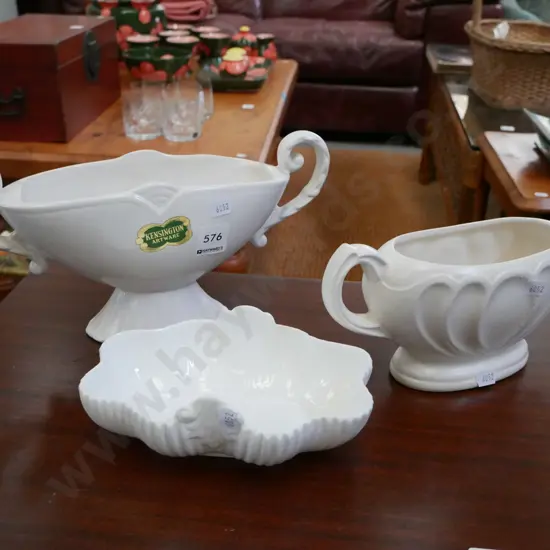 3x white English vases