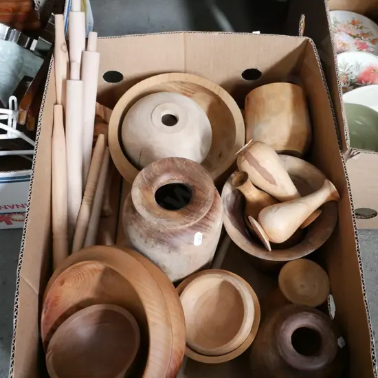 box; wooden vases, bowls, dishes etc