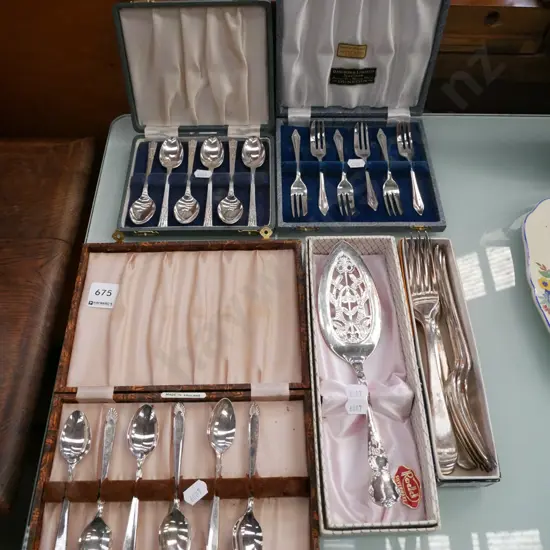 cased cutlery