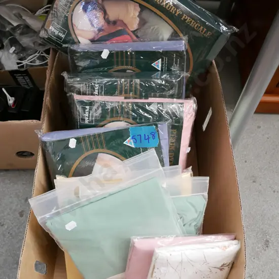 box; pillow cases & sheets