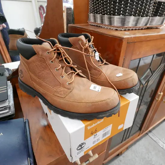 as new Timberland size 10 mens boots