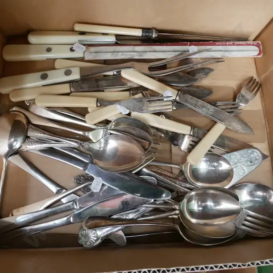 box of cutlery & utensils