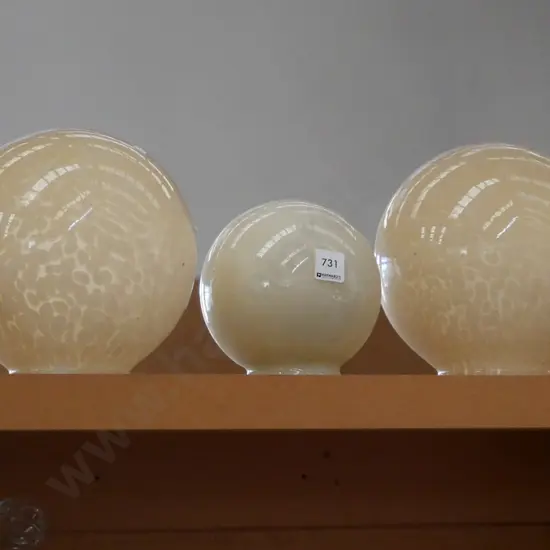 3x deco glass light fittings