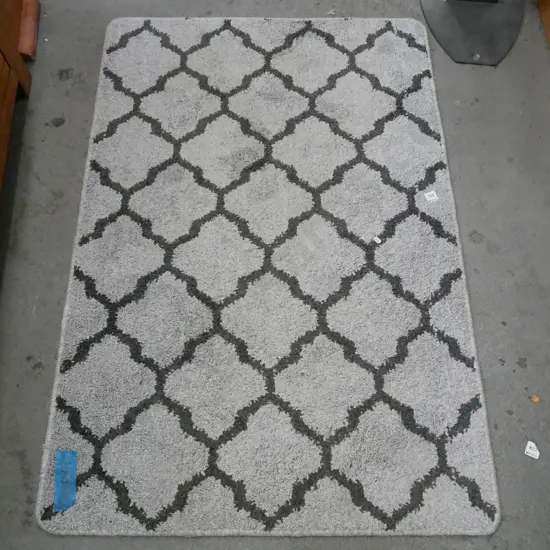 grey edged patterned floor mat L-1210 W-830